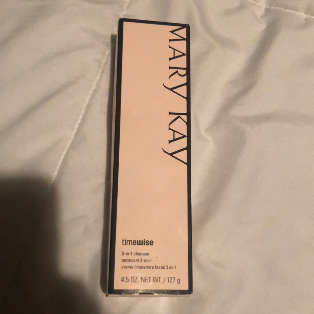 Marykay timewise 3-in-1 cleanser for oily skin